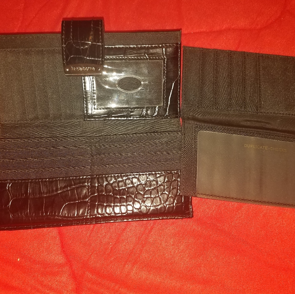 Wallet - Picture 2 of 4